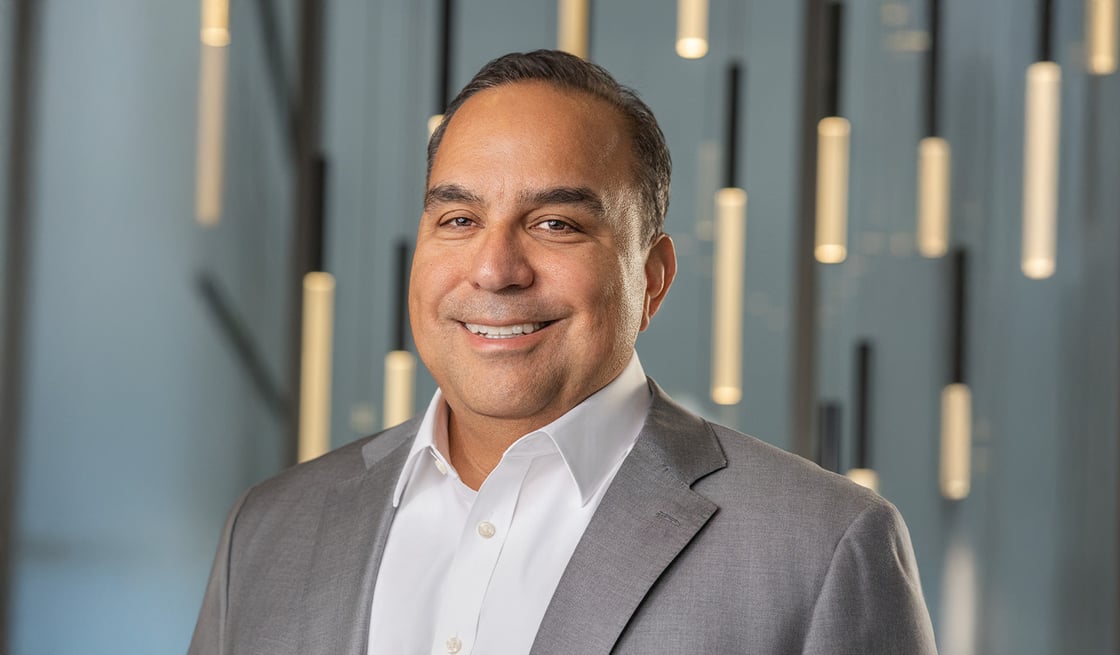 25 Headshot_Raoul Amescua.jpeg